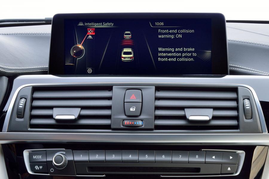  BMW 340i Sport Line 2015 года  (фото 17 из 47)